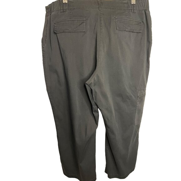 Chico’s Women’s black cargo capris Size 18 comfortable summer - Picture 4 of 12